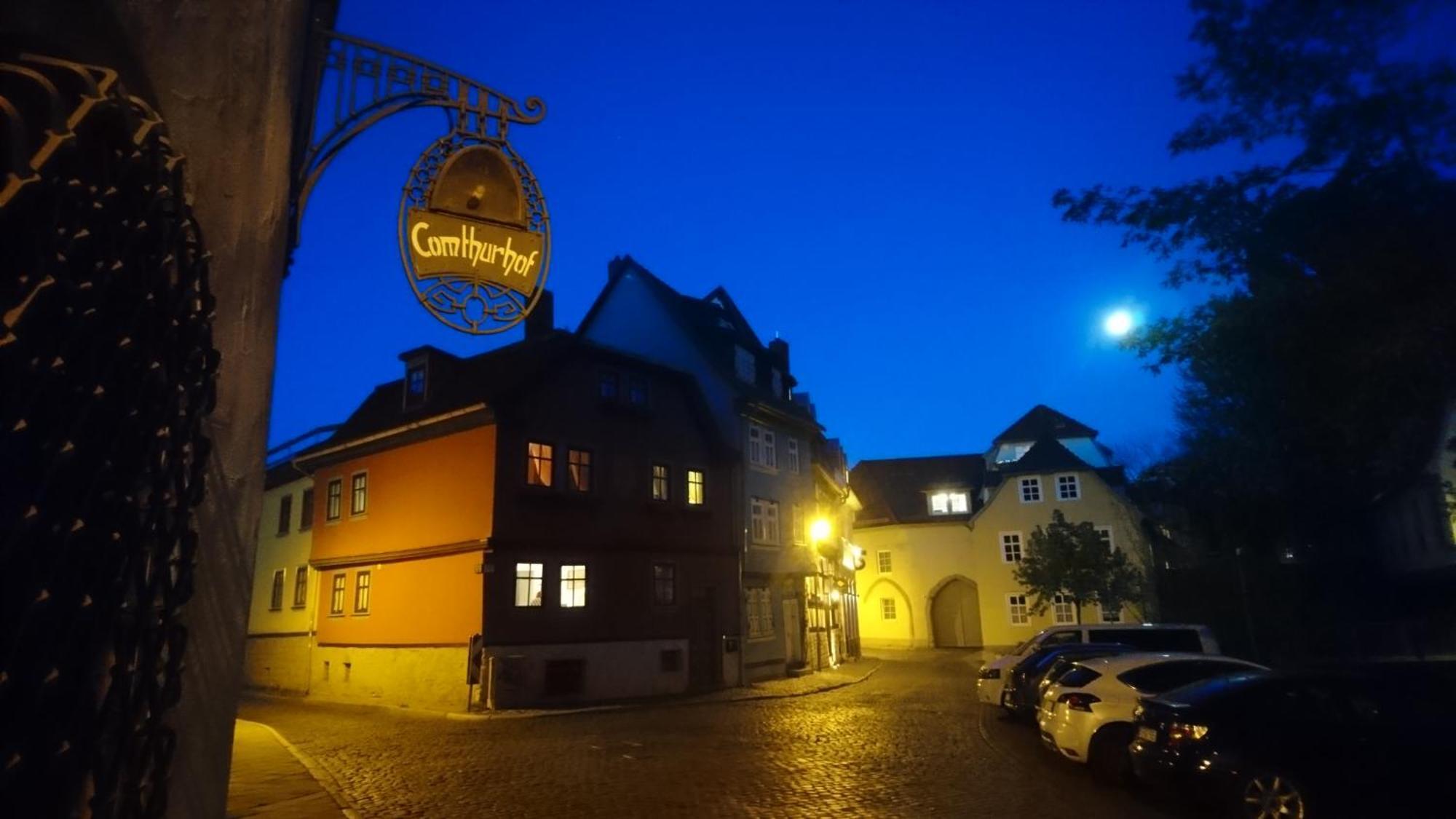Haus Zum Kleinen Helm Apartment Erfurt Exterior photo